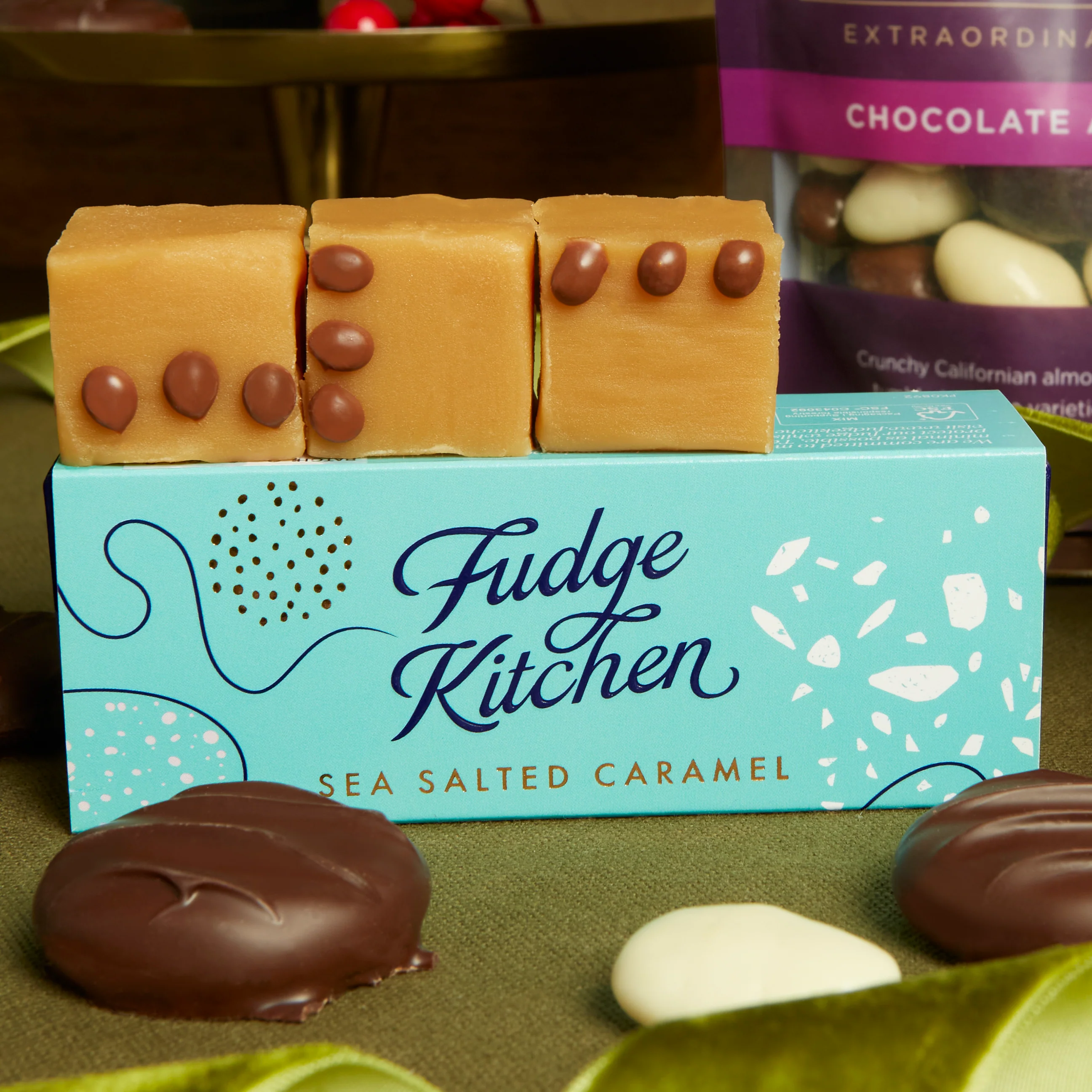 After-Dinner Trivia & Treats Christmas Hamper - Image 8