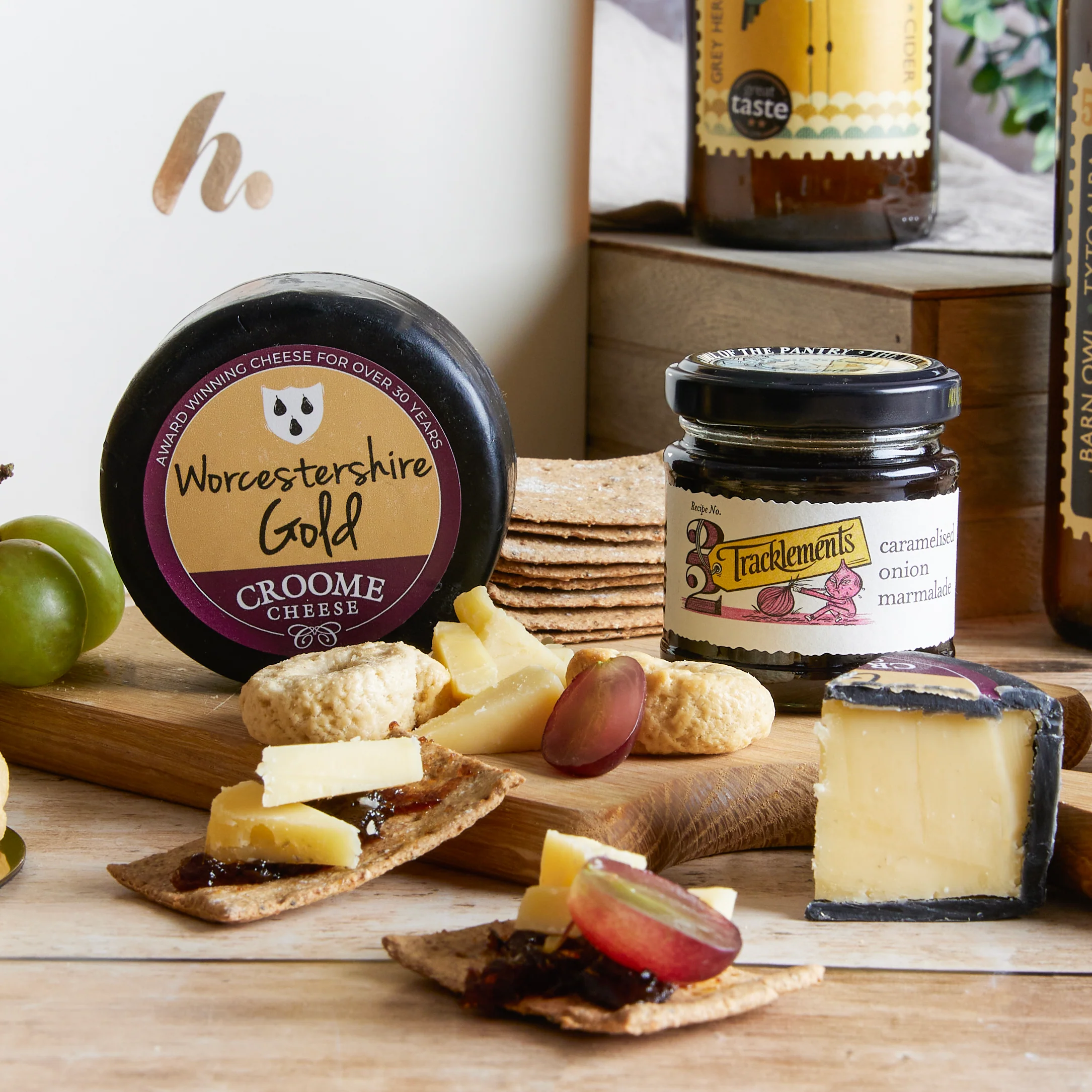 Artisan Cider & Cheese Hamper - Image 4
