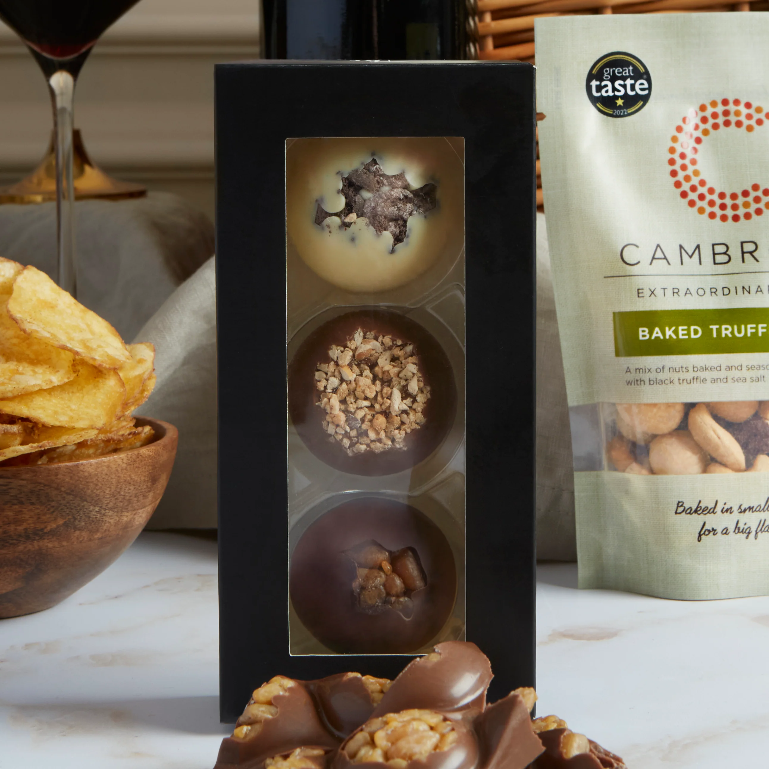 Classic Food and Drink Hamper - Image 11