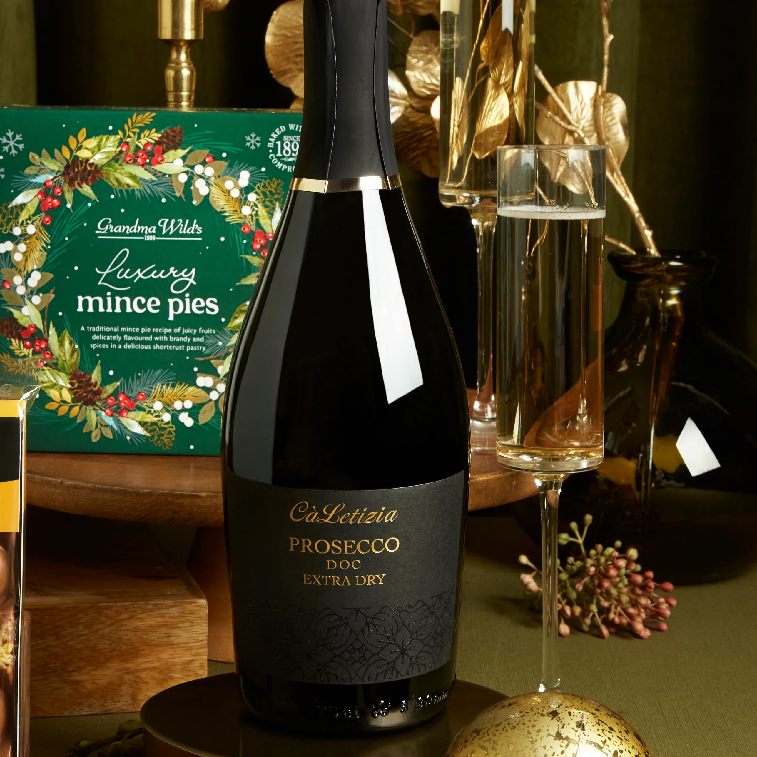 Holly Jolly Christmas Box - Image 4