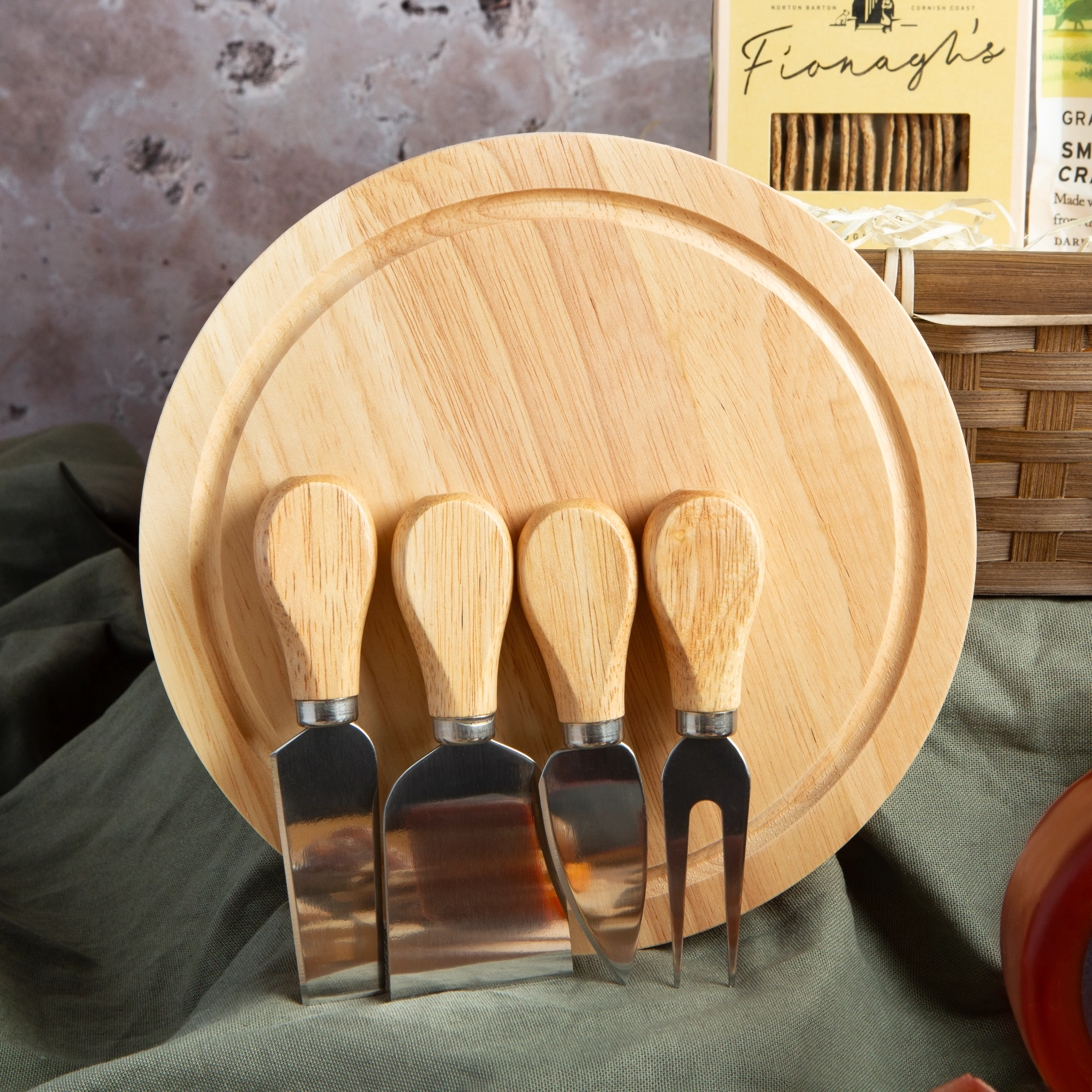 Luxury Cheeseboard Gift Hamper - Image 3