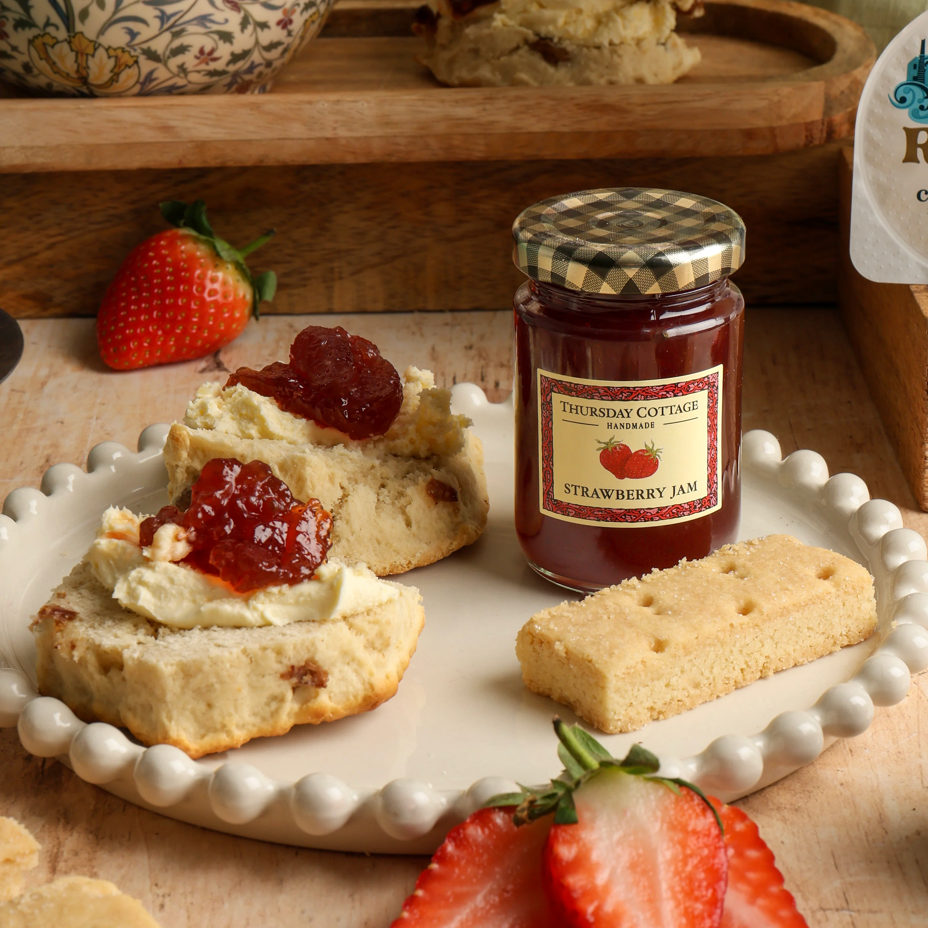 Luxury Cream Tea Gift Hamper - Image 3