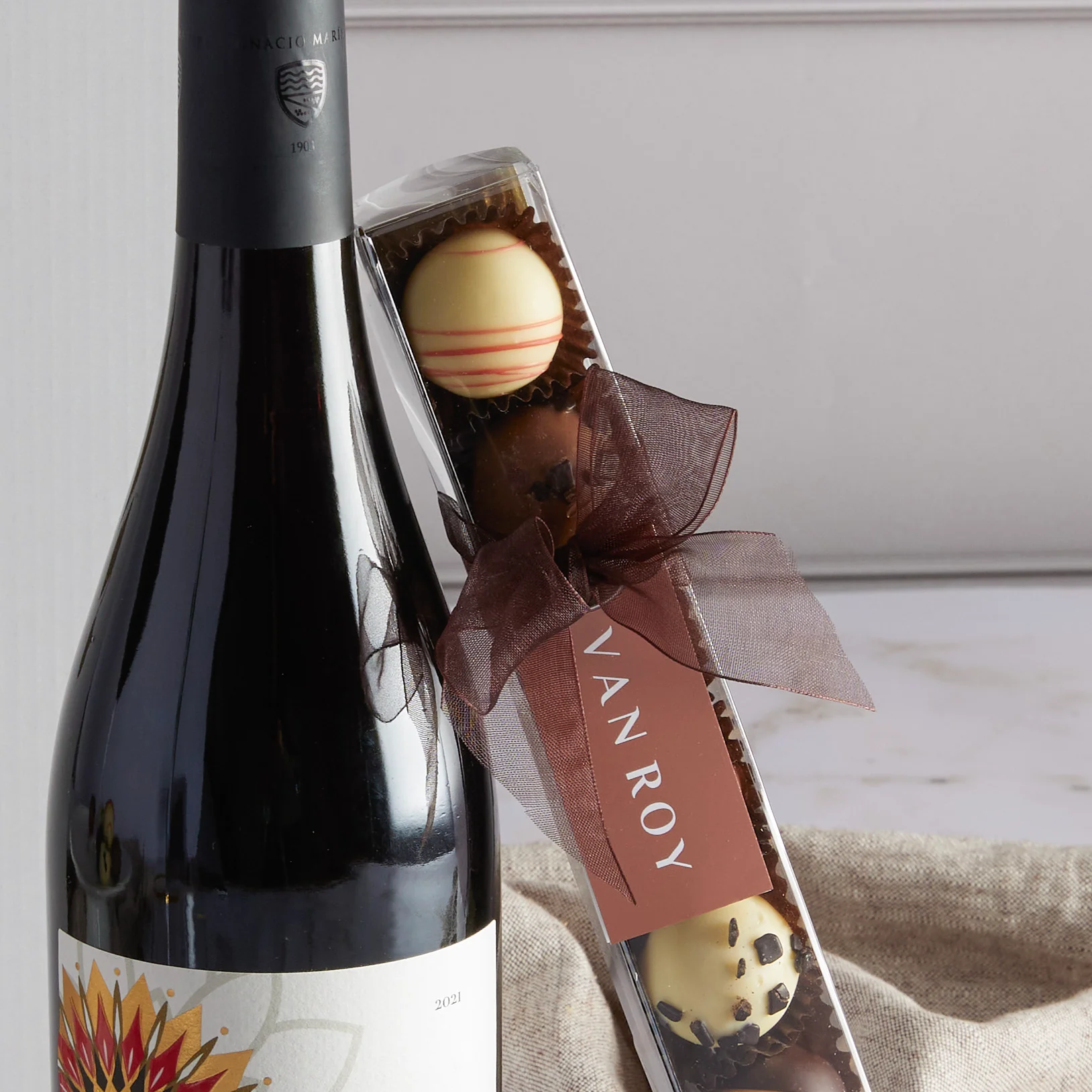 Red Wine and Belgian Chocolates Hamper - Image 3
