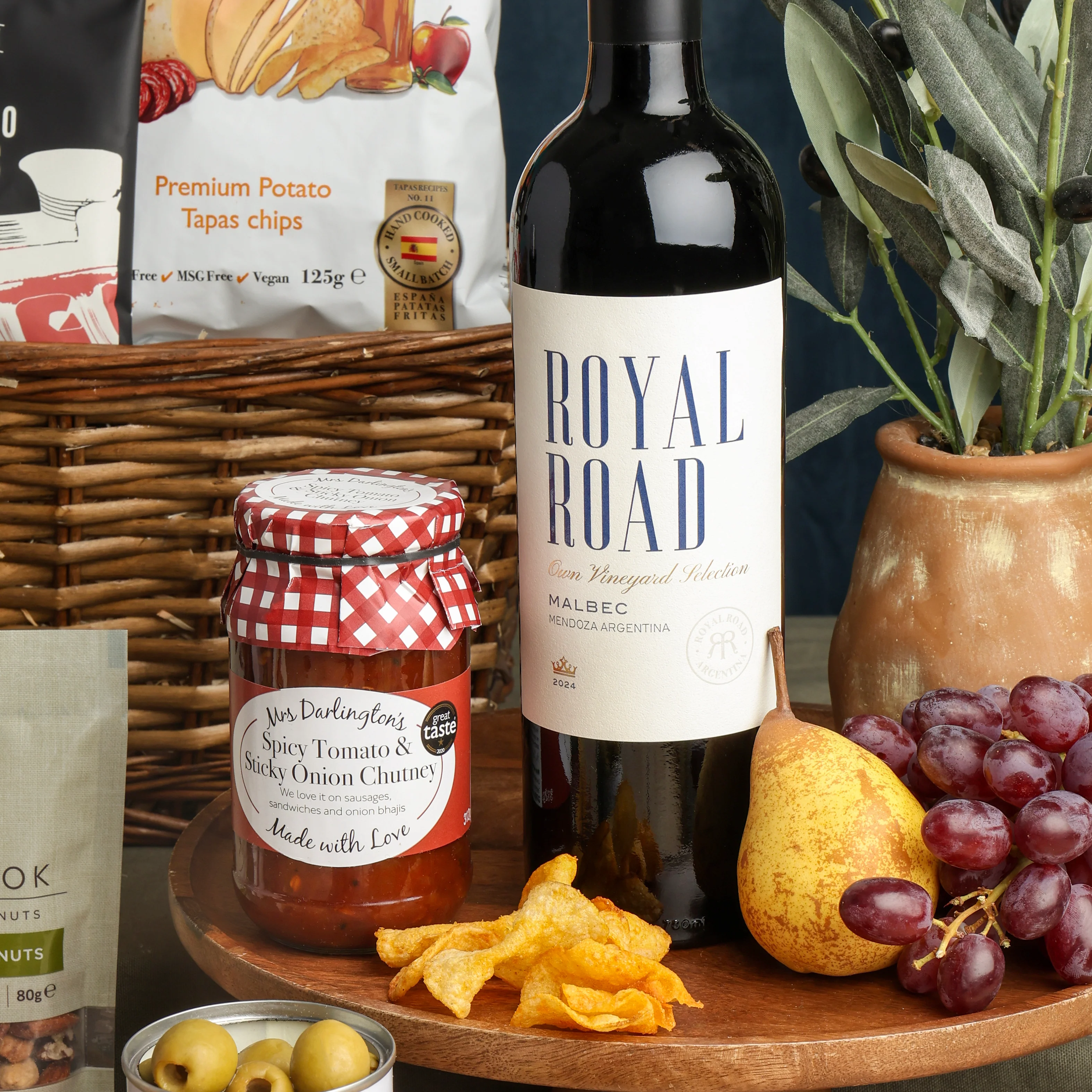 Red Wine & Charcuterie Hamper - Image 3