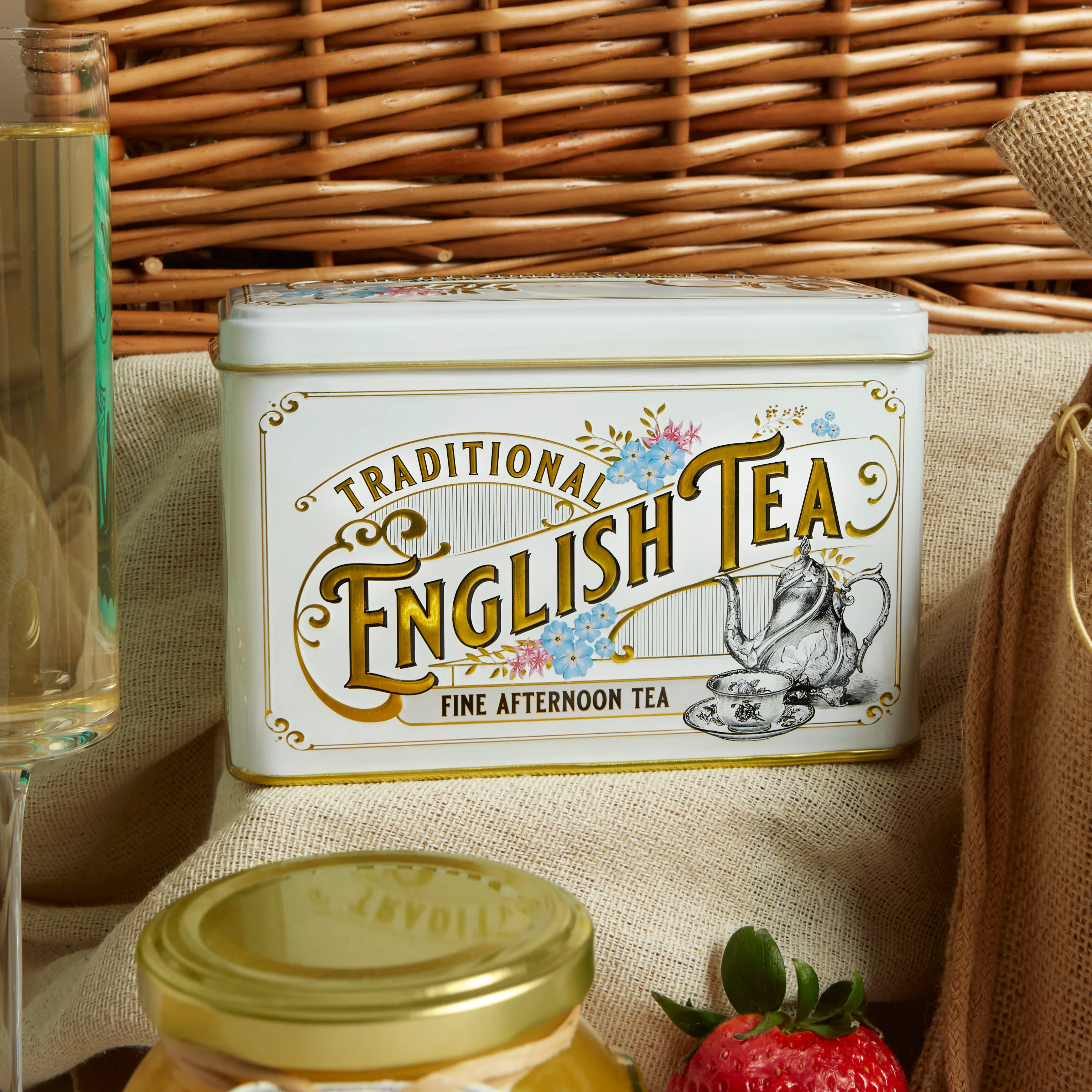 The Luxury Champagne Celebration Hamper - Image 6
