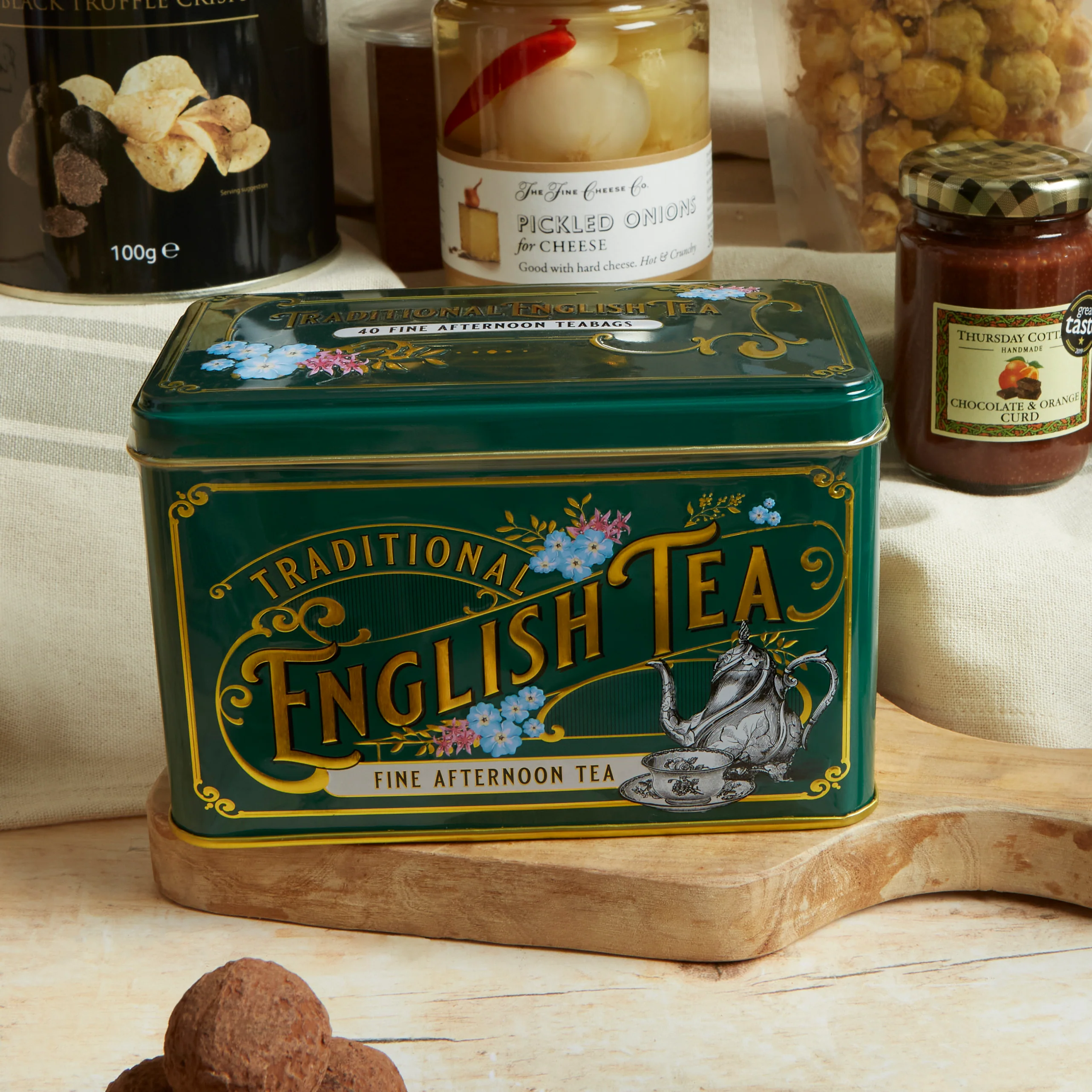 The Deluxe Food and Wine Hamper - Image 11