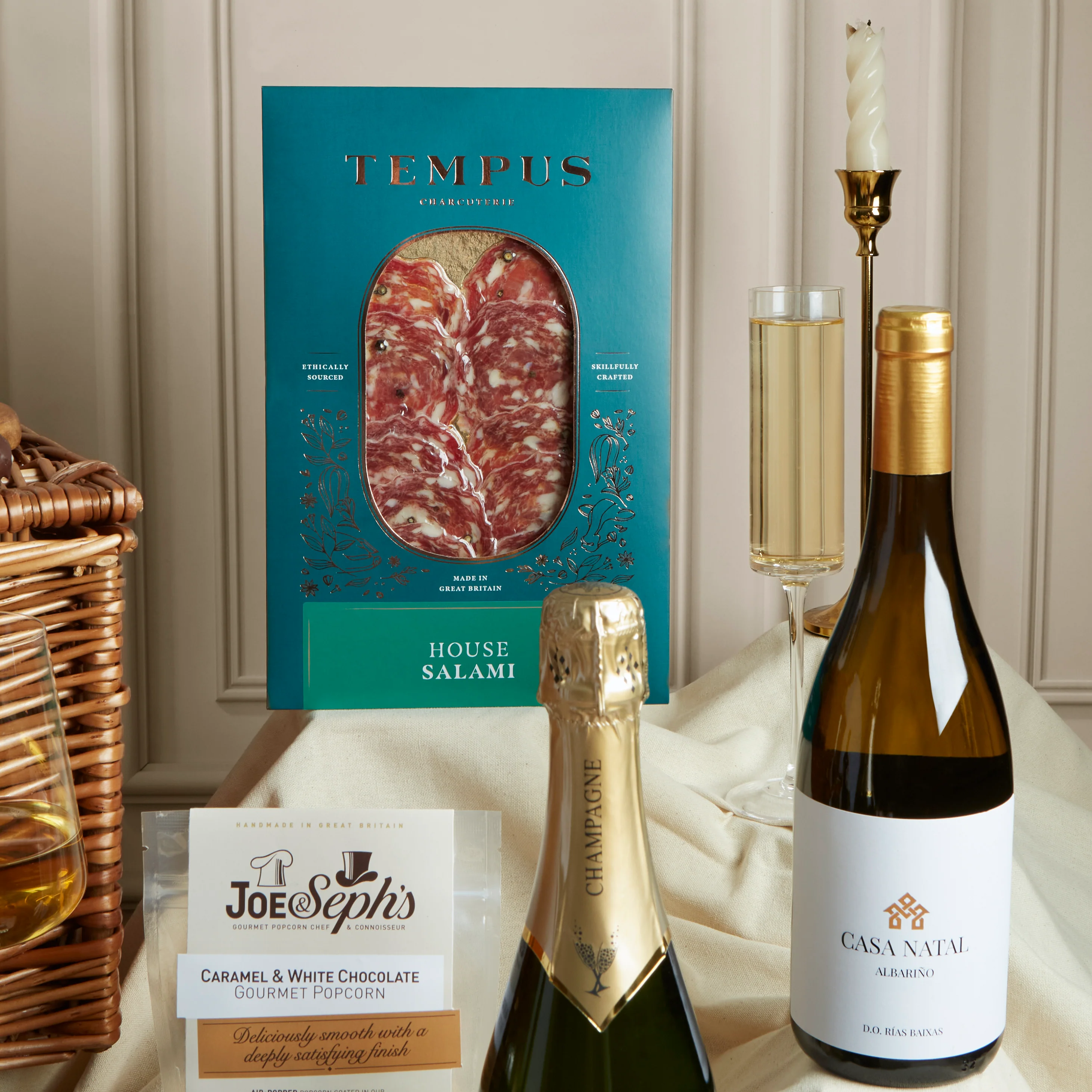 The Deluxe Food and Wine Hamper - Image 5