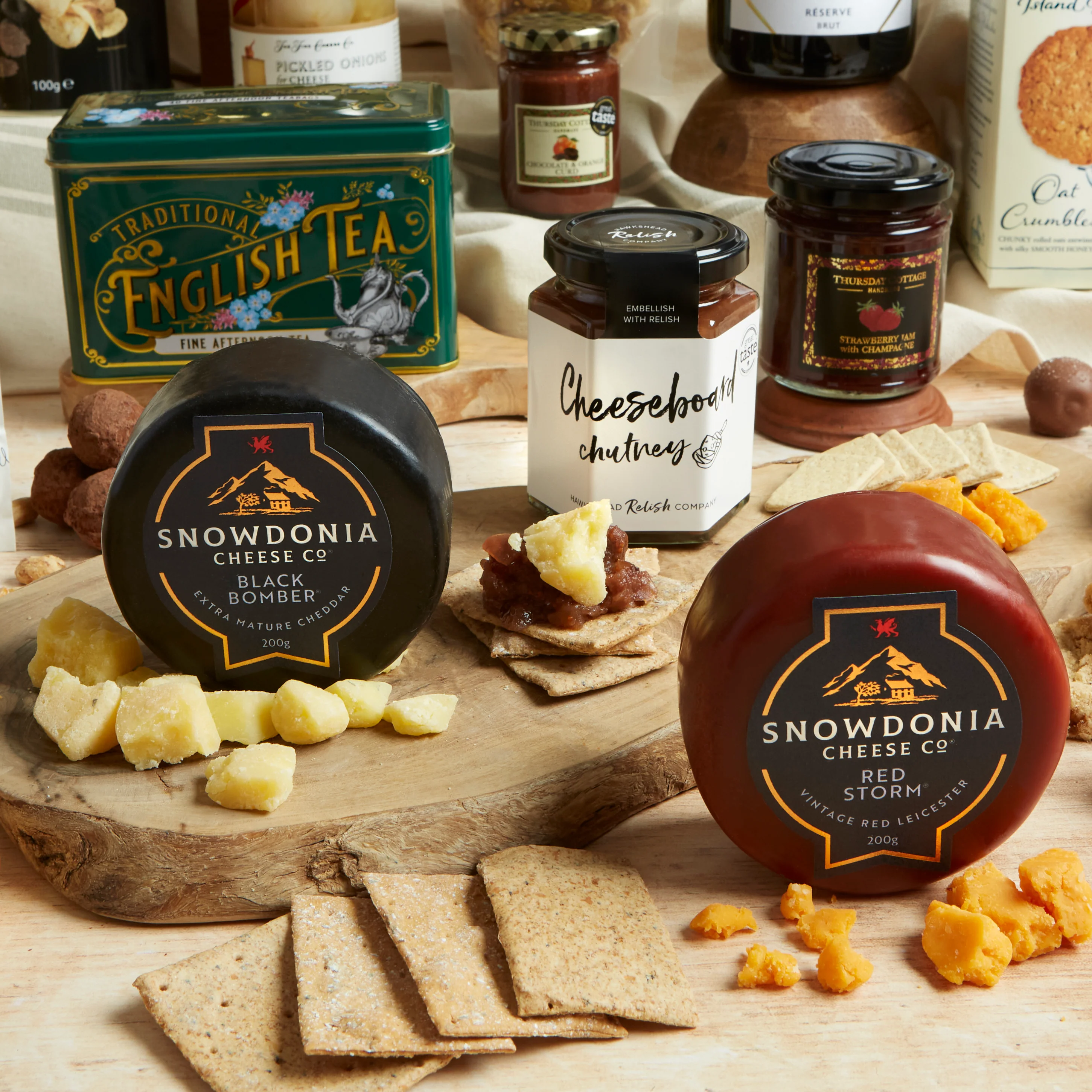 The Deluxe Food and Wine Hamper - Image 6