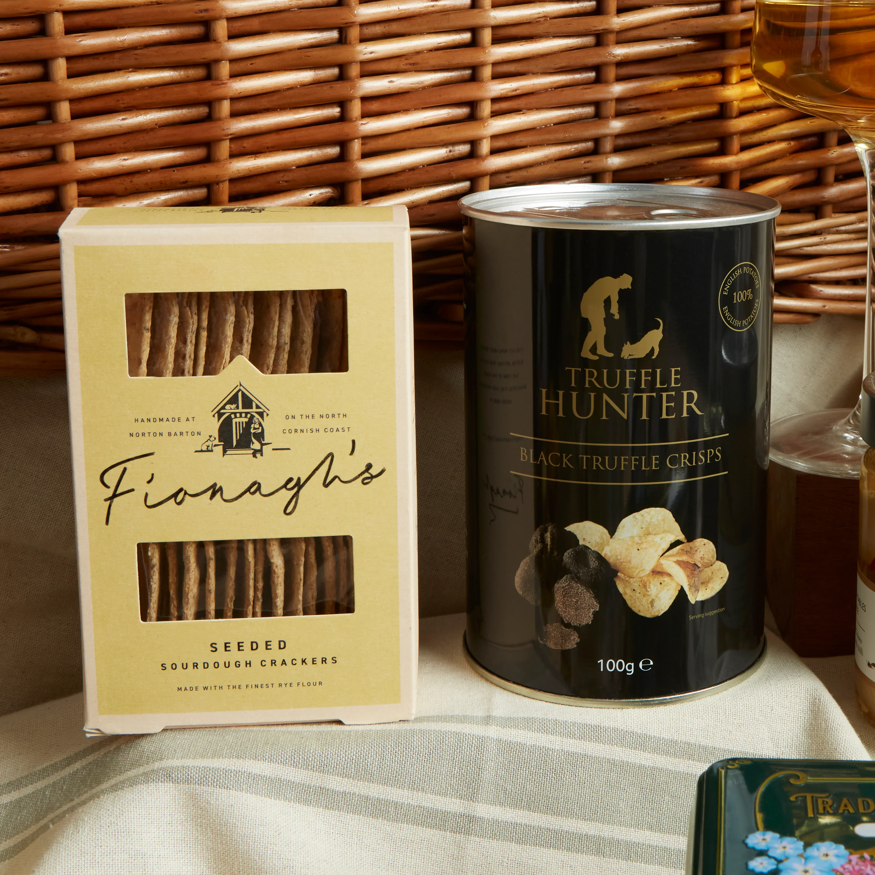 The Deluxe Food and Wine Hamper - Image 8