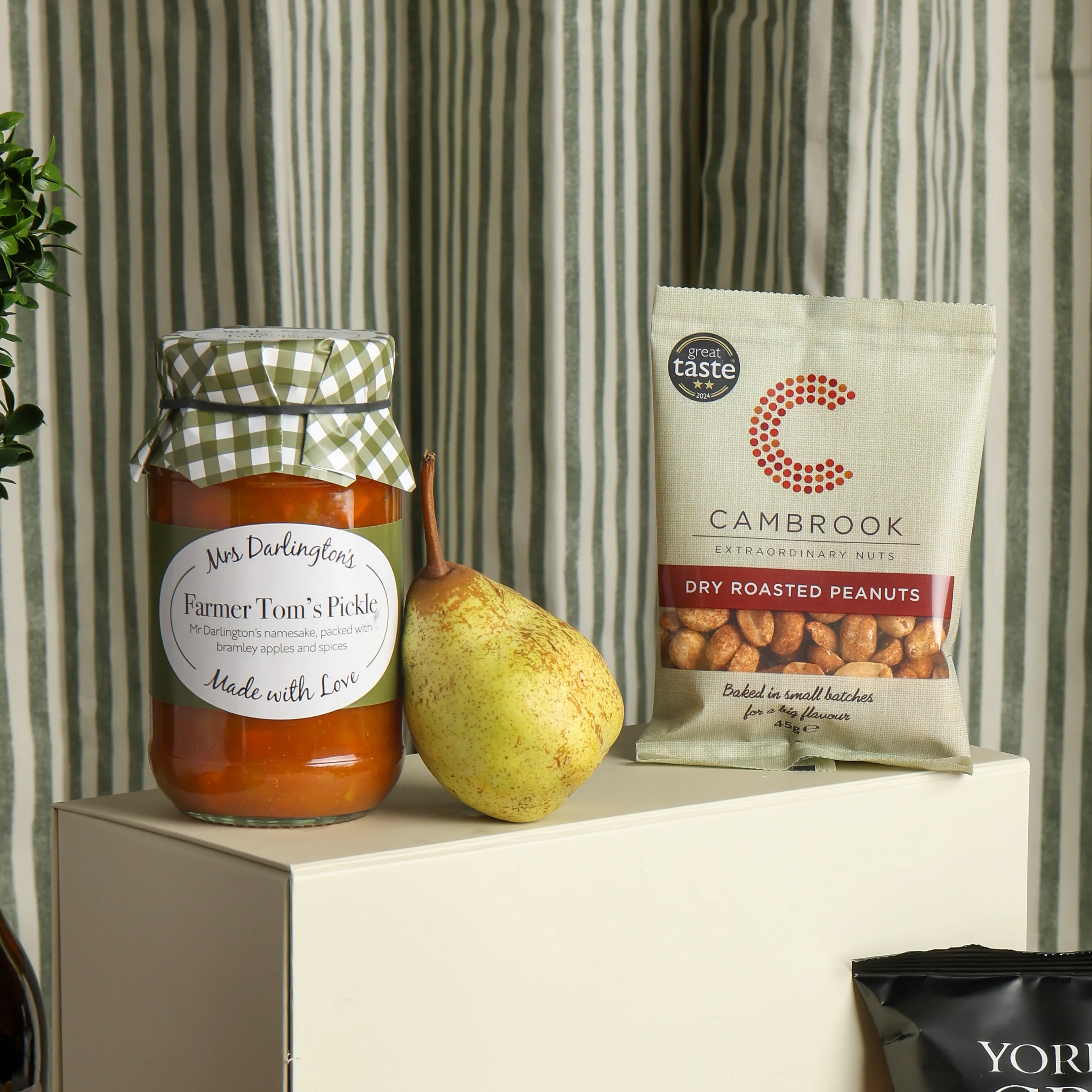 The Hawkstone Cider & Cheese Hamper - Image 5