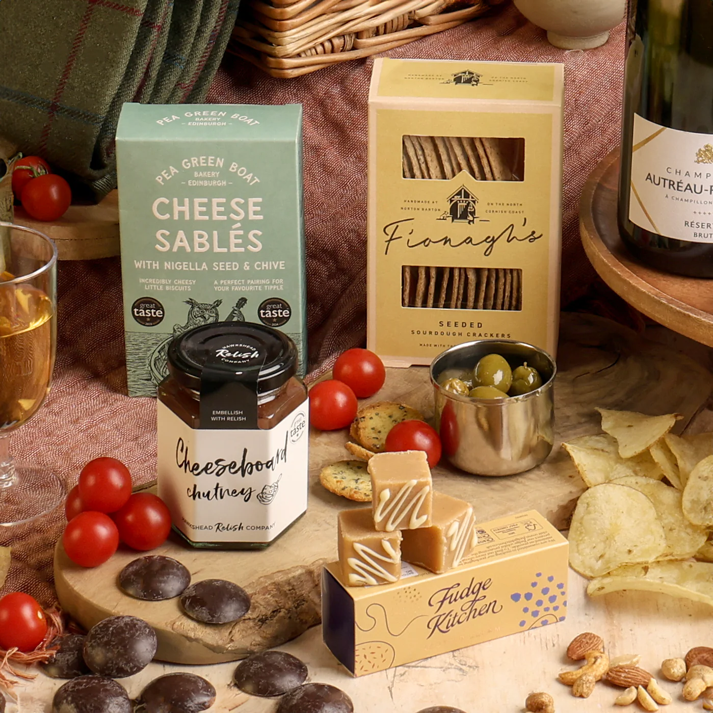 The Perfect Pairing Champagne Picnic Hamper - Image 5